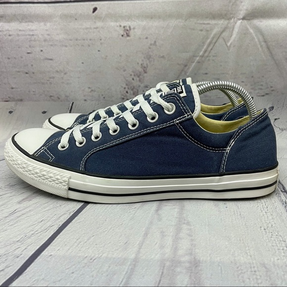 Converse Chuck Taylor Navy Sneaker Men's Size 10 - Picture 3 of 4